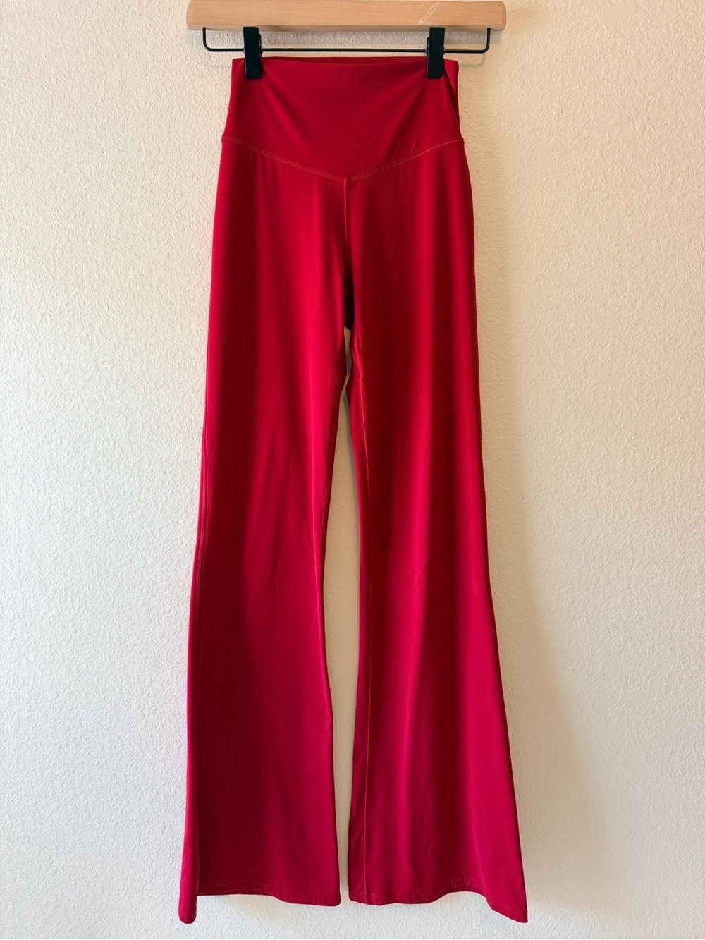 Vuori AllTheForm Flare Leggings Strawberry XS